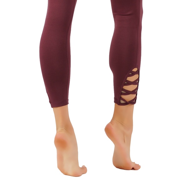 Yoga Cris Cros Leg Cutouts 7/8 Length Leggings 321 - Picture 3 of 4